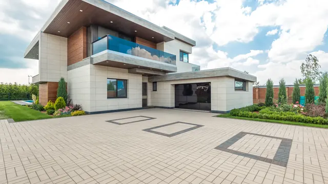 Conroe TX Driveway Experts | Concrete, Asphalt & Paver Driveway Installation and Repair